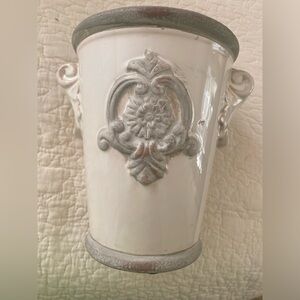 Vase for faux arrangements or potted plant